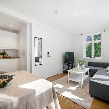 Modern Near Bryggen - Classic Architecture شقة