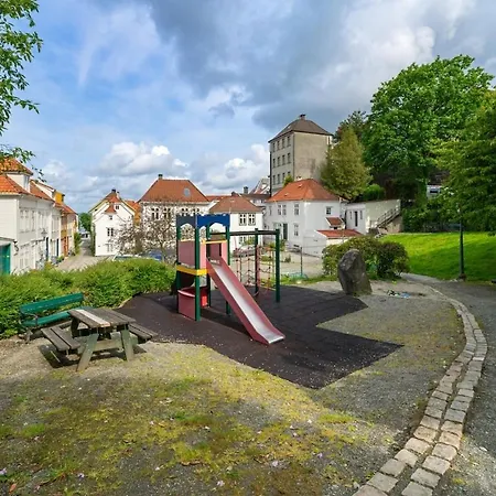 Modern Near Bryggen - Classic Architecture Apartment *